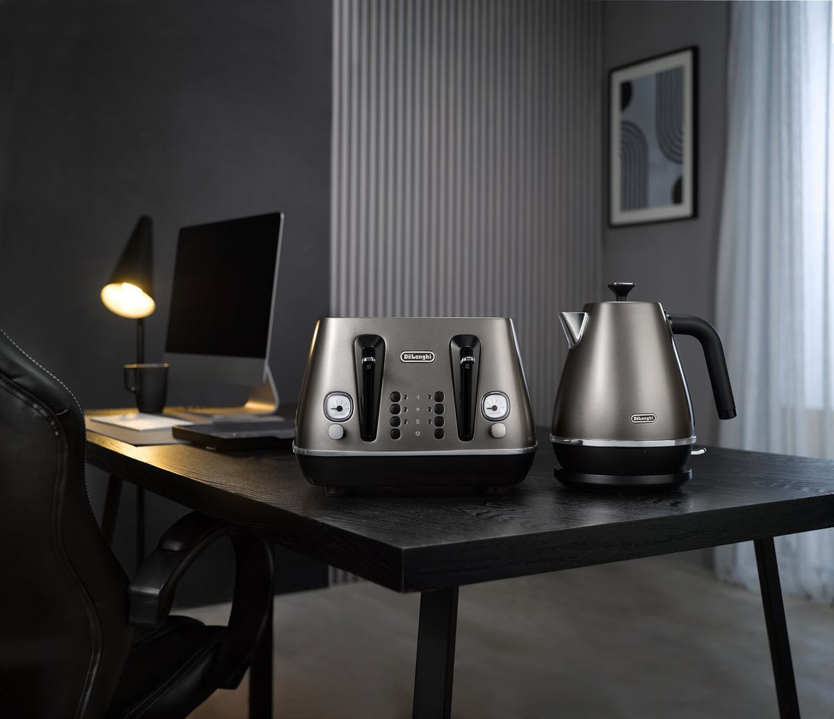 De'Longhi Distinta X KBIN3001.TB Kettle - Titanium