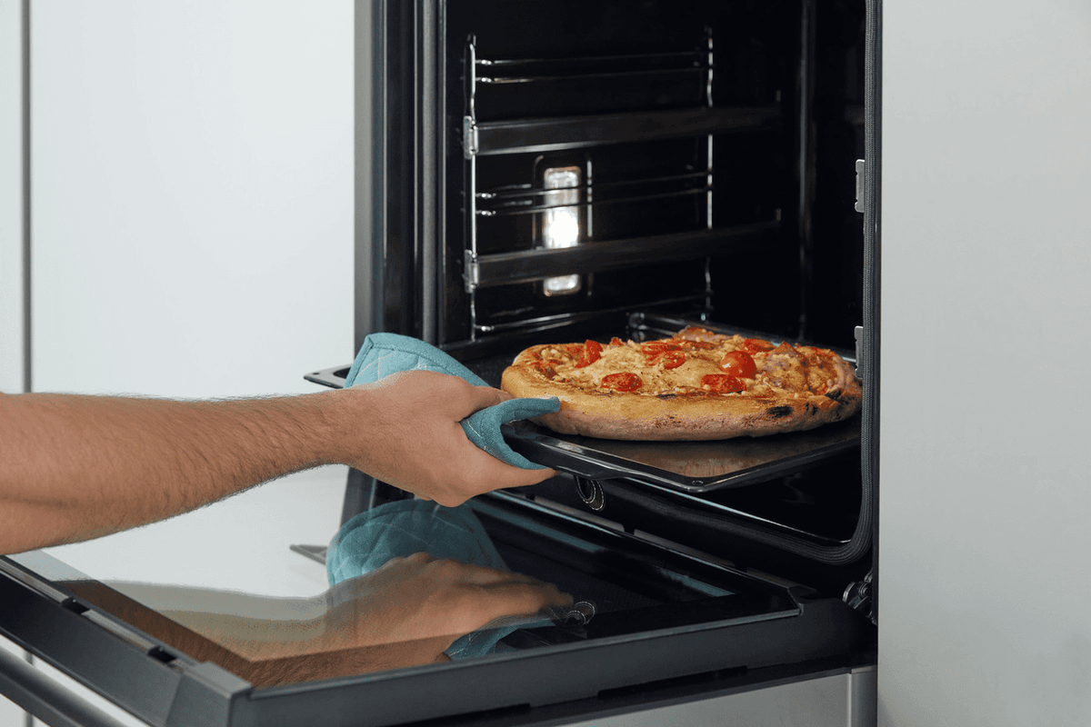 Hisense BSA65222PXUK Built In Electric Single Oven with Pyrolytic Cleaning - Stainless Steel - A+ Rated