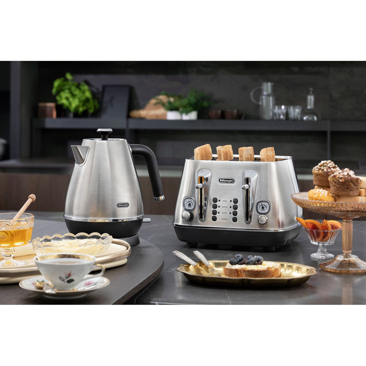 De'Longhi Distinta X CTI4003.M 4 Slice Toaster - Silver