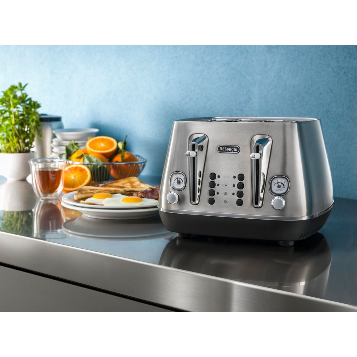 De'Longhi Distinta X CTI4003.M 4 Slice Toaster - Silver