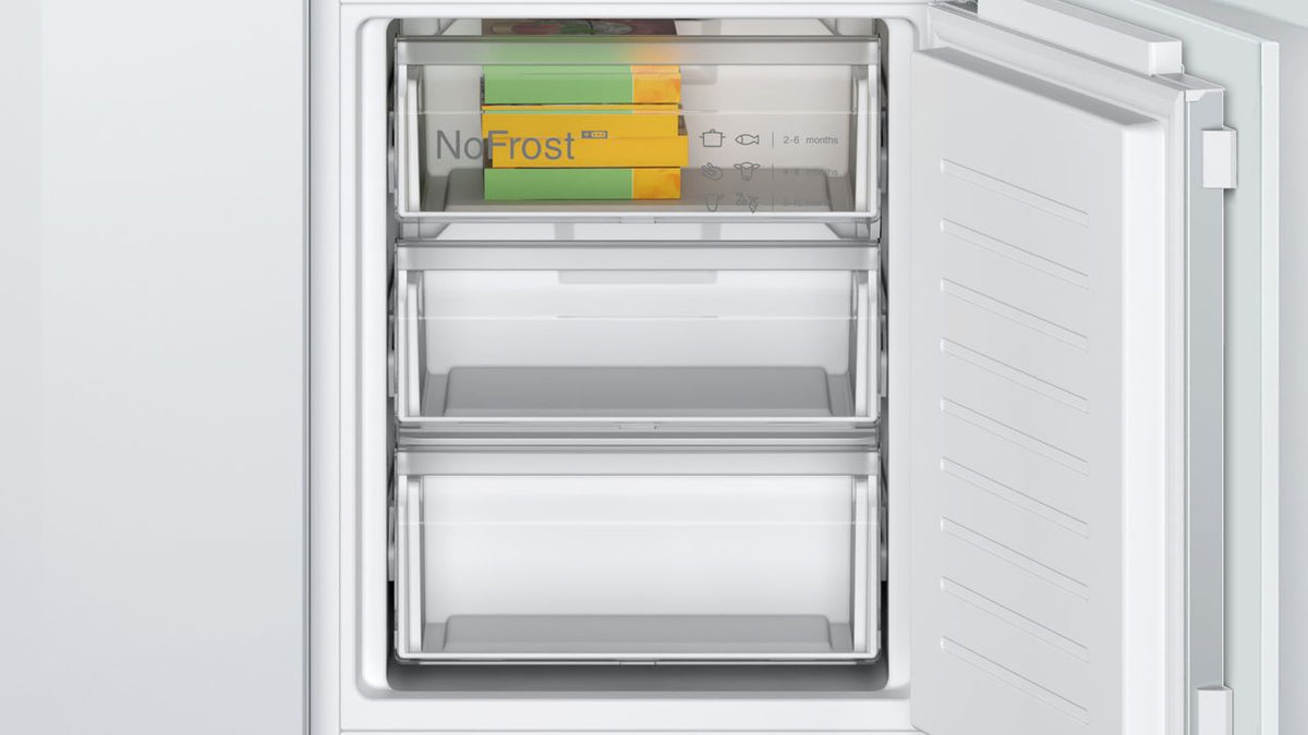 Bosch Series 2 KIN86NFE0G Integrated 60-40 Frost Free Fridge Freezer with Fixed Door Fixing Kit - White - E Rated