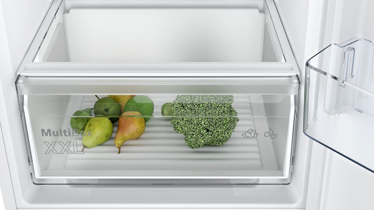 Bosch Series 2 KIN86NSE0G Integrated 60-40 Frost Free Fridge Freezer with Sliding Door Fixing Kit - White - E Rated