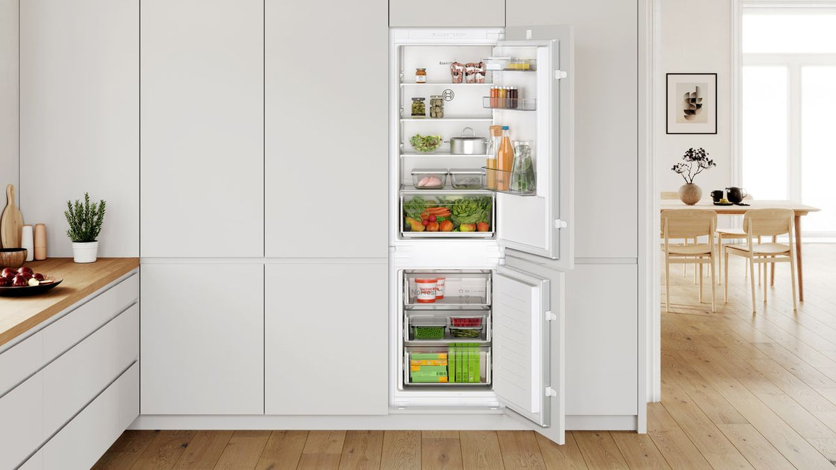 Bosch Series 2 KIN86NSE0G Integrated 60-40 Frost Free Fridge Freezer with Sliding Door Fixing Kit - White - E Rated