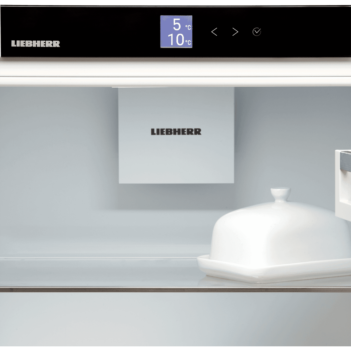 Liebherr ICe5103 Integrated 70-30 Fridge Freezer with Fixed Door Fixing Kit - White - E Rated