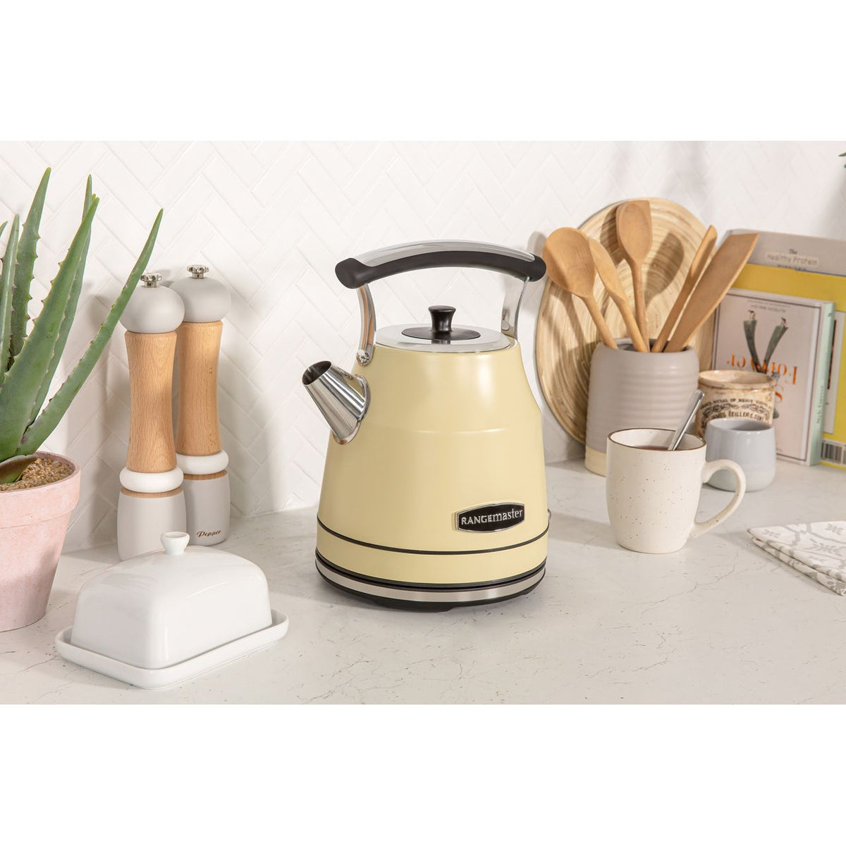 Rangemaster RMCLDK201CM Kettle - Almond Cream