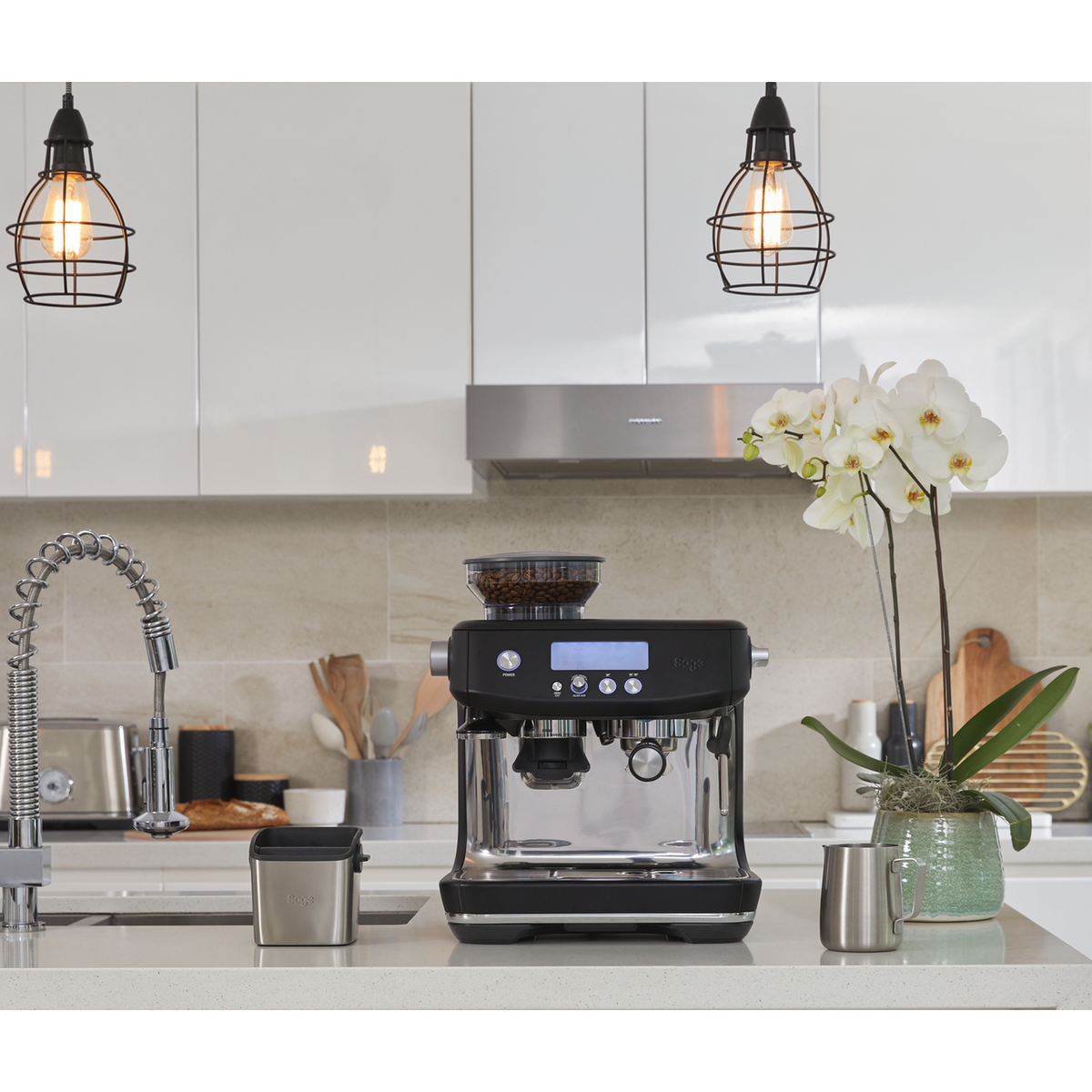 Sage The Barista Pro™ SES878BTR Espresso Coffee Machine with Integrated Burr Grinder - Black Truffle