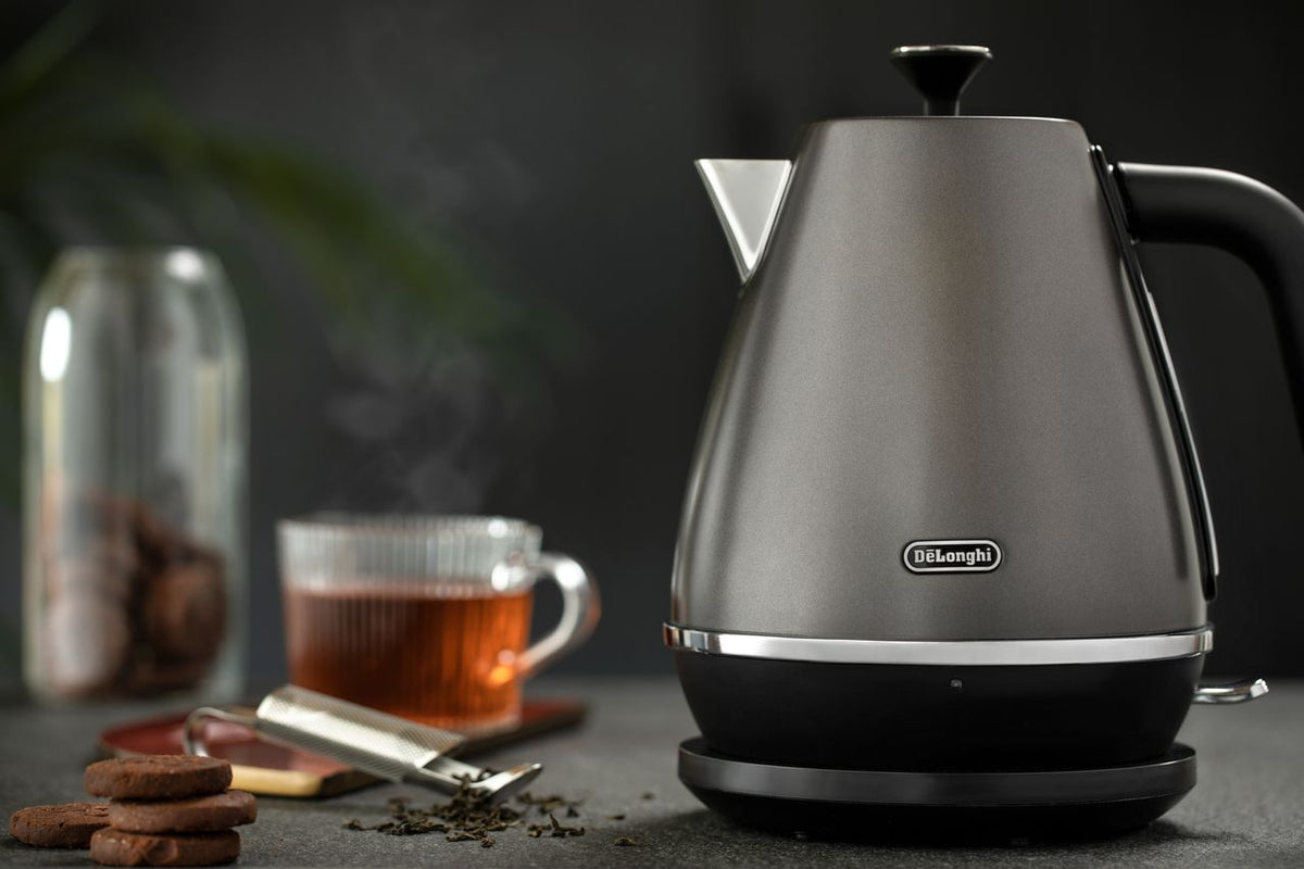 De'Longhi Distinta X KBIN3001.TB Kettle - Titanium